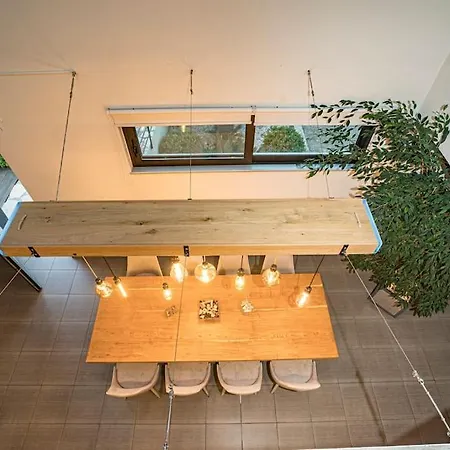 Detoro Villa *